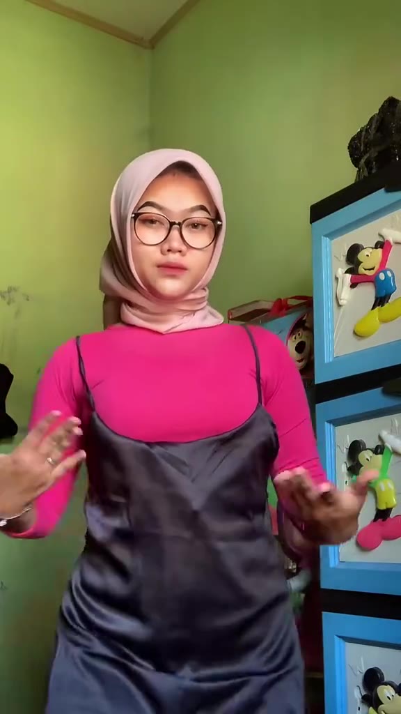 Akirah Hajime 1 zqeurwnmu1ue